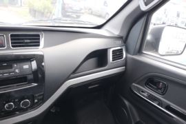 智菱EV6&nbsp;电动封闭厢货驾驶室图片