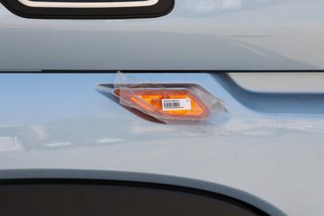 �й����� HOWO TS7�ؿ� 590���� 6X4 LNG�Զ���ǣ����(Һ��)(ZZ4257V424KF1LT)ͼƬ