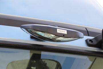 �й����� HOWO TS7�ؿ� 590���� 6X4 LNG�Զ���ǣ����(Һ��)(ZZ4257V424KF1LT)ͼƬ