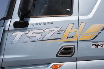 �й����� HOWO TS7�ؿ� 590���� 6X4 LNG�Զ���ǣ����(Һ��)(ZZ4257V424KF1LT)ͼƬ