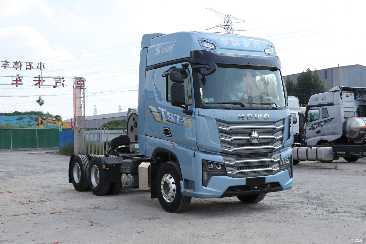干线标载创富利器 重汽HOWO TS7 590马力LNG牵引车深度解析