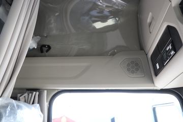 �й����� HOWO TS7�ؿ� 590���� 6X4 LNG�Զ���ǣ����(Һ��)(ZZ4257V424KF1LT)ͼƬ