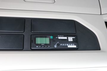 �й����� HOWO TS7�ؿ� 590���� 6X4 LNG�Զ���ǣ����(Һ��)(ZZ4257V424KF1LT)ͼƬ