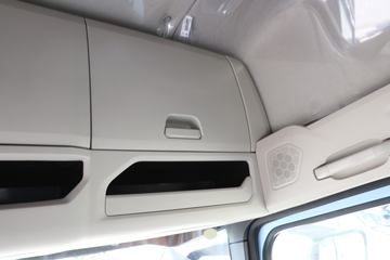 �й����� HOWO TS7�ؿ� 590���� 6X4 LNG�Զ���ǣ����(Һ��)(ZZ4257V424KF1LT)ͼƬ