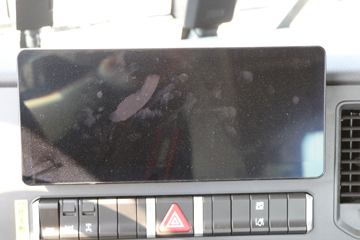 �й����� HOWO TS7�ؿ� 590���� 6X4 LNG�Զ���ǣ����(Һ��)(ZZ4257V424KF1LT)ͼƬ