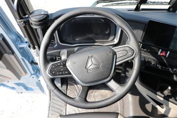 �й����� HOWO TS7�ؿ� 590���� 6X4 LNG�Զ���ǣ����(Һ��)(ZZ4257V424KF1LT)ͼƬ