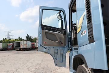 �й����� HOWO TS7�ؿ� 590���� 6X4 LNG�Զ���ǣ����(Һ��)(ZZ4257V424KF1LT) ����ͼƬ