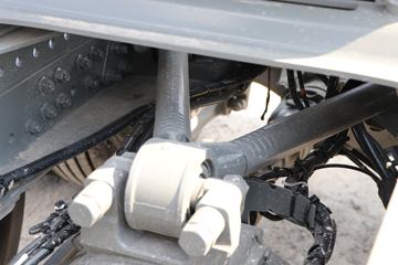 �й����� HOWO TS7�ؿ� 590���� 6X4 LNG�Զ���ǣ����(Һ��)(ZZ4257V424KF1LT)ͼƬ