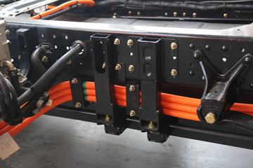 �����Ῠ ��EH 4.5T 4.18�׵��Ŵ��綯��դʽ�Ῠ131.98kWhͼƬ