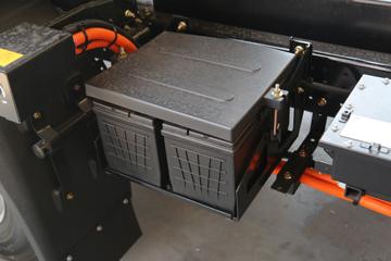 �����Ῠ ��EH 4.5T 4.18�׵��Ŵ��綯��դʽ�Ῠ131.98kWhͼƬ