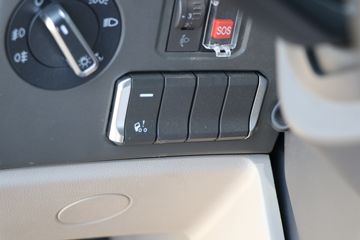 �й����� HOWO MAX 290���� 4X2 9.6��AMT�Զ�����ʽ�ػ���(ZZ5187XXYN711KF1B-1)ͼƬ