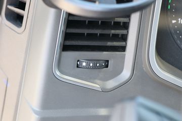 �й����� HOWO MAX 290���� 4X2 9.6��AMT�Զ�����ʽ�ػ���(ZZ5187XXYN711KF1B-1)ͼƬ