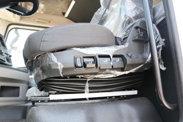 �й����� HOWO MAX 290���� 4X2 9.6��AMT�Զ�����ʽ�ػ���(ZZ5187XXYN711KF1B-1)ͼƬ