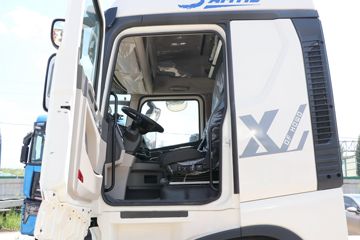 �й����� HOWO MAX 290���� 4X2 9.6��AMT�Զ�����ʽ�ػ���(ZZ5187XXYN711KF1B-1)ͼƬ