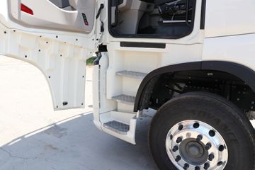 �й����� HOWO MAX 290���� 4X2 9.6��AMT�Զ�����ʽ�ػ���(ZZ5187XXYN711KF1B-1)ͼƬ