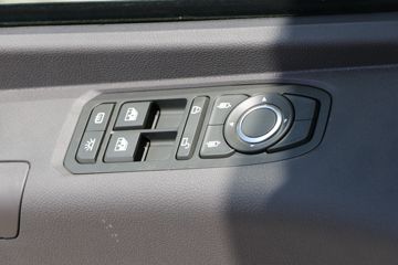 �й����� HOWO MAX 290���� 4X2 9.6��AMT�Զ�����ʽ�ػ���(ZZ5187XXYN711KF1B-1)ͼƬ