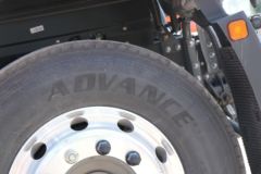中国重汽 HOWO MAX 290马力 4X2 9.6米AMT自动档厢式载货车(ZZ5187XXYN711KF1B-1)