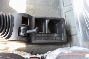 �й����� ����MATE 240���� 4X2 6.75�ײ�դʽ�ػ���ͼƬ