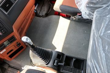 �й����� ����MATE 240���� 4X2 6.75�ײ�դʽ�ػ���ͼƬ