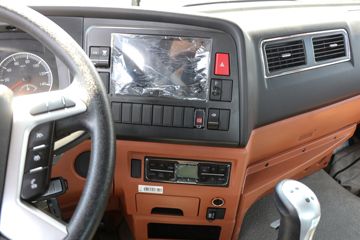 �й����� ����MATE 240���� 4X2 6.75�ײ�դʽ�ػ���ͼƬ