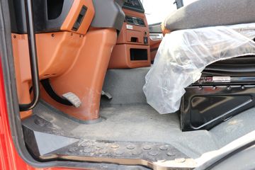 �й����� ����MATE 240���� 4X2 6.75�ײ�դʽ�ػ���ͼƬ