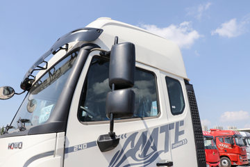 �й����� ����MATE 240���� 4X2 9.65����ʽ�ػ���ͼƬ