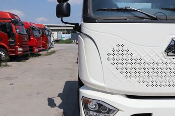 �й����� ����MATE 240���� 4X2 9.65����ʽ�ػ���ͼƬ