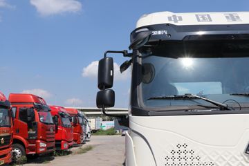 �й����� ����MATE 240���� 4X2 9.65����ʽ�ػ���ͼƬ