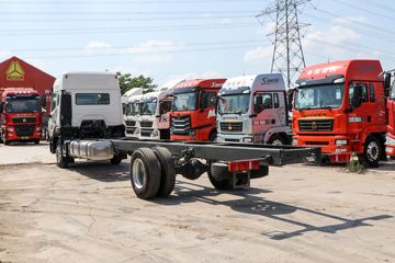 �й����� ����MATE 240���� 4X2 9.65����ʽ�ػ���ͼƬ