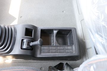 �й����� ����MATE 240���� 4X2 9.65����ʽ�ػ���ͼƬ