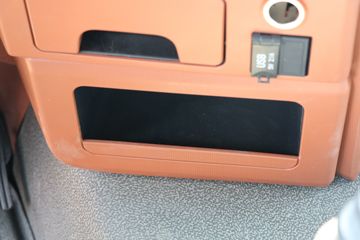 �й����� ����MATE 240���� 4X2 9.65����ʽ�ػ���ͼƬ