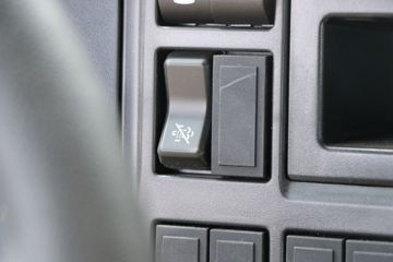 �й����� ����MATE 240���� 4X2 9.65����ʽ�ػ���ͼƬ