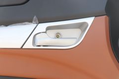 中国重汽 豪沃MATE 240马力 4X2 9.65米厢式载货车(ZZ5187XXYK711JF1)