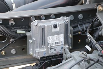 �й����� ����MATE 240���� 4X2 9.65����ʽ�ػ���ͼƬ