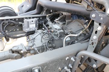 �й����� ����MATE 240���� 4X2 9.65����ʽ�ػ���ͼƬ