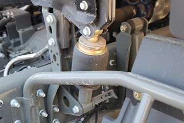 �й����� ����MATE 240���� 4X2 9.65����ʽ�ػ���ͼƬ