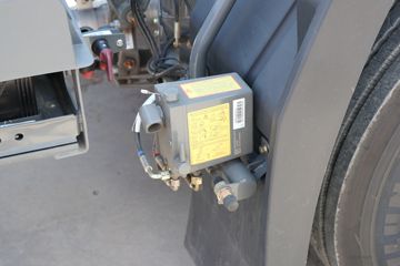 �й����� ����MATE 240���� 4X2 9.65����ʽ�ػ���ͼƬ