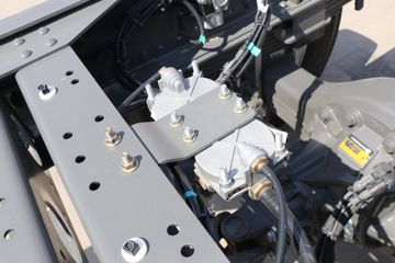 �й����� ����MATE 240���� 4X2 9.65����ʽ�ػ���ͼƬ