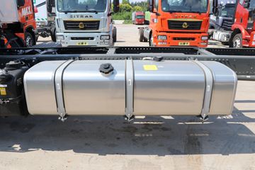 �й����� ����MATE 240���� 4X2 9.65����ʽ�ػ���ͼƬ