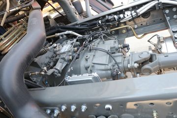 �й����� ����MATE 240���� 4X2 9.65����ʽ�ػ���ͼƬ