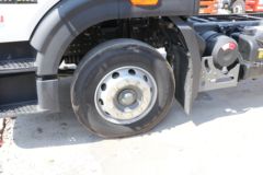 中国重汽 豪沃MATE 240马力 4X2 9.65米厢式载货车(ZZ5187XXYK711JF1)