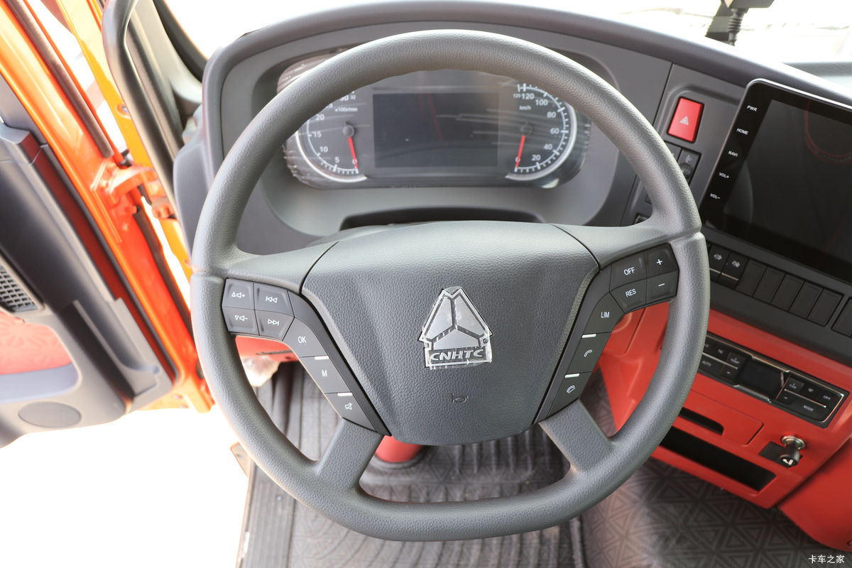 �й����� HOWO TX7 290���� 4X2 9.6��AMT�Զ�����ʽ�ػ�����ʻ��                                               