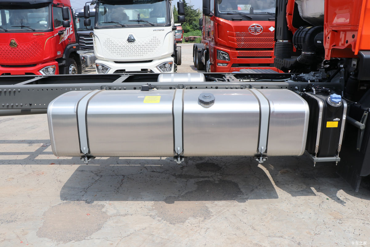 �й����� HOWO TX7 290���� 4X2 9.6��AMT�Զ�����ʽ�ػ�������                                                