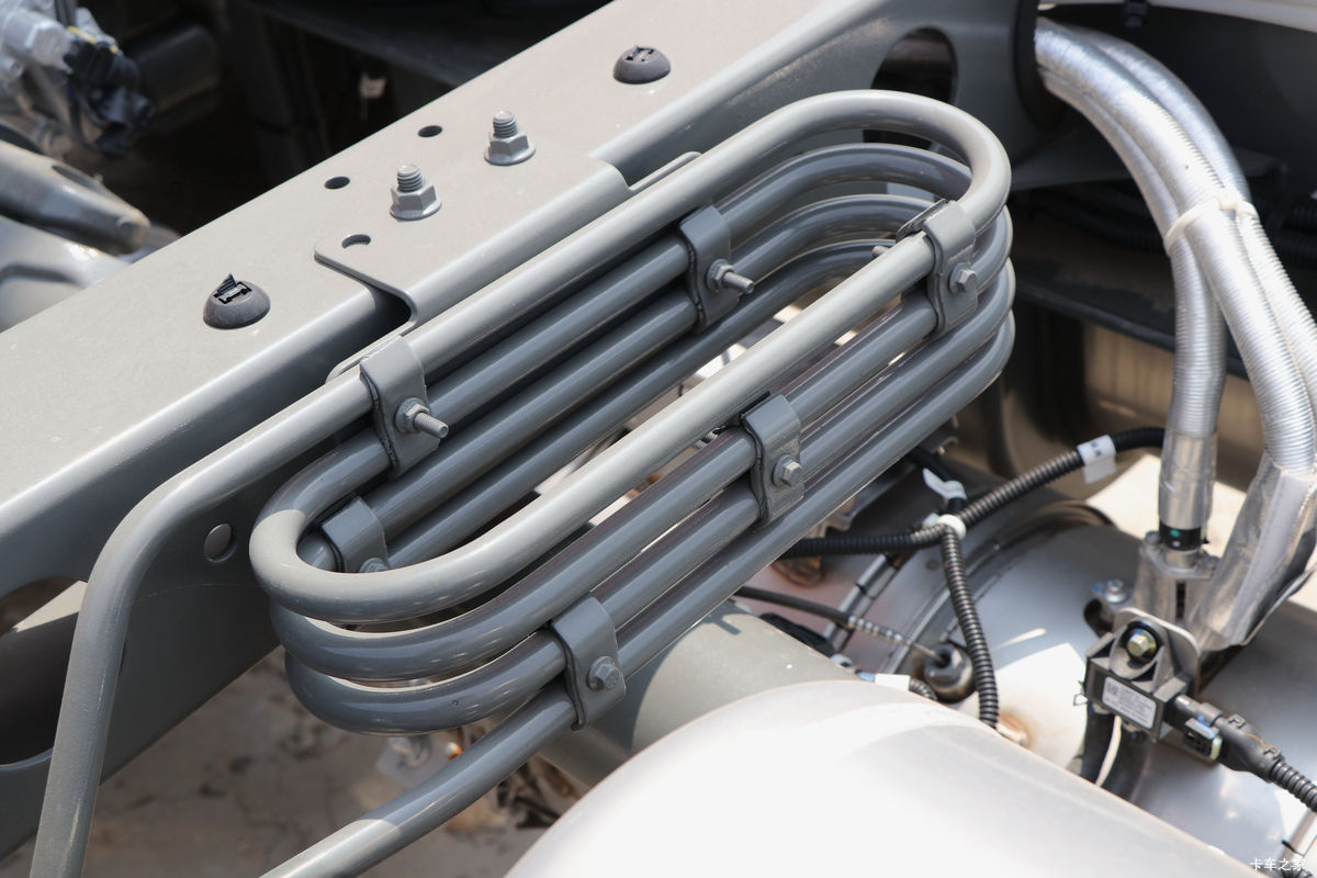 �й����� HOWO TX7 290���� 4X2 9.6��AMT�Զ�����ʽ�ػ�������                                                
