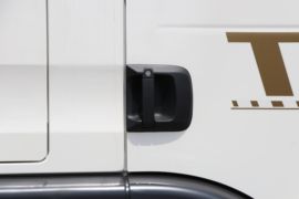 HOWO TX7 载货车外观                                                图片