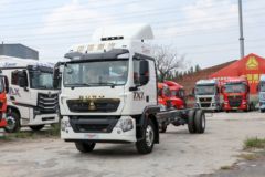 中国重汽 HOWO TX7 PRO 290马力 4X2 9.6米AMT自动档厢式载货车