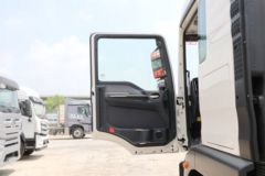 中国重汽 HOWO TX7 PRO 290马力 4X2 9.6米AMT自动档厢式载货车