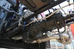 青岛解放 JK6 280马力 4X2 9.78米LNG厢式载货车(CA5181XXYP28K8L7NE6A90)