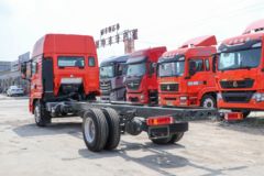 中国重汽 汕德卡SITRAK G5S 330马力 4X2 6.8米AMT自动档厢式载货车