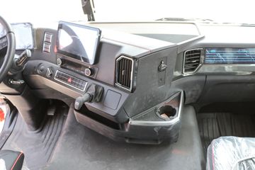 �й����� �ǵ¿�SITRAK G5S 330���� 4X2 6.8��AMT�Զ�����ʽ�ػ���ͼƬ